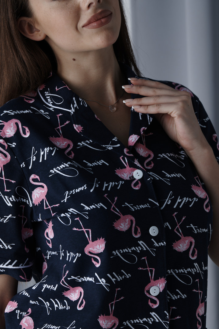 Фото товара 21349, темно-синяя пижама с фламинго